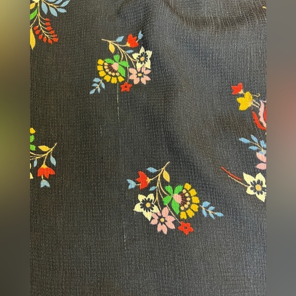 🛍️ROCKS & INDIGO Navy floral blouse with pink full sleeve, size XL. - Picture 10 of 10